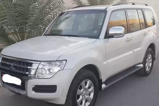 Использовал Mitsubishi Pajero Продается в Доха #8122 - 1  image 