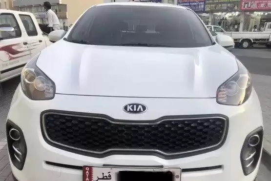 استفاده شده Kia Sportage برای فروش که در دوحه #8212 - 1  image 