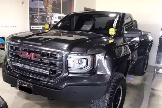 استفاده شده GMC Sierra برای فروش که در دوحه #8217 - 1  image 