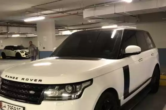 Used Land Rover Range Rover For Sale in Al Sadd , Doha #8296 - 1  image 