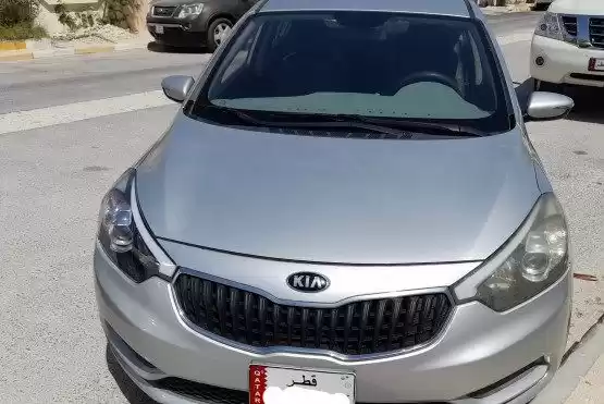 Использовал Kia Cerato Продается в Аль-Садд , Доха #8316 - 1  image 