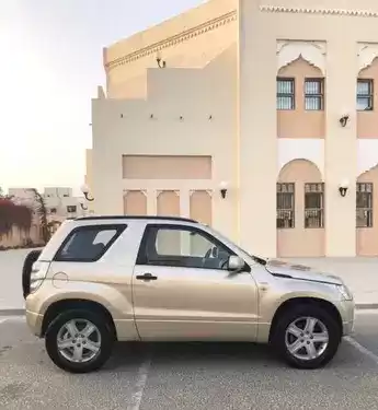 用过的 Suzuki Grand Vitara 出售 在 萨德 , 多哈 #8404 - 1  image 