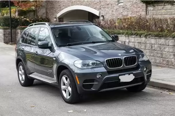 مستعملة BMW Unspecified للبيع في الدوحة #8474 - 1  صورة 