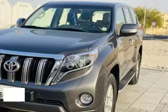 مستعملة Toyota Prado للبيع في الدوحة #8519 - 1  صورة 