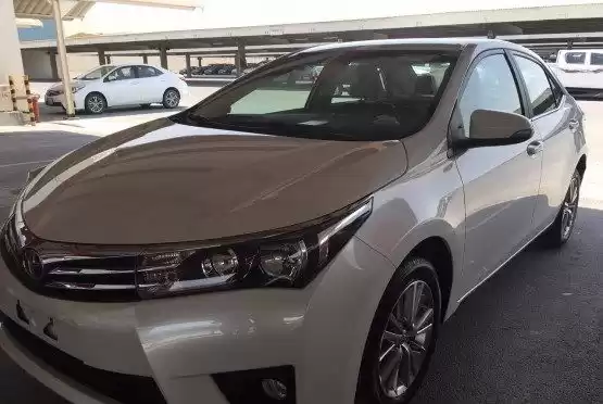 استفاده شده Toyota Corolla برای فروش که در دوحه #8521 - 1  image 