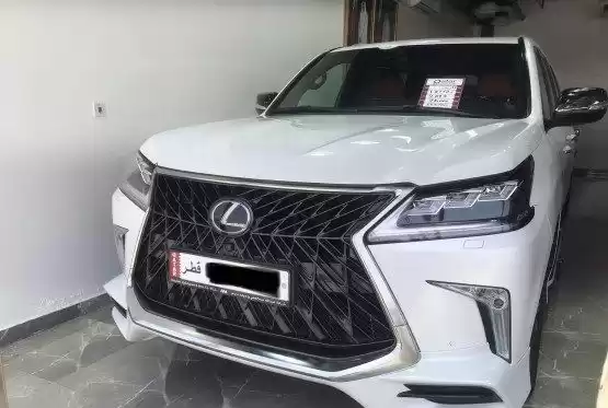 مستعملة Lexus LX للبيع في الدوحة #8531 - 1  صورة 