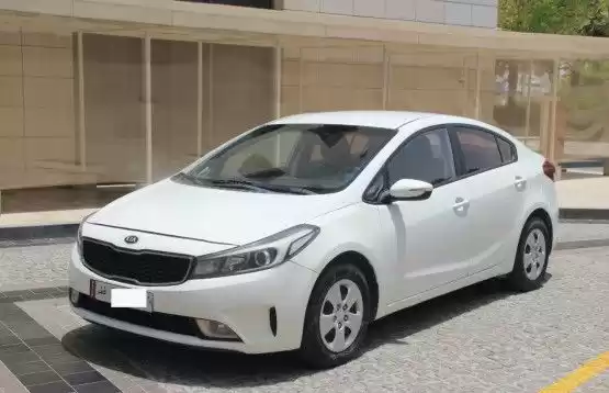 用过的 Kia Cerato 出售 在 萨德 , 多哈 #8624 - 1  image 
