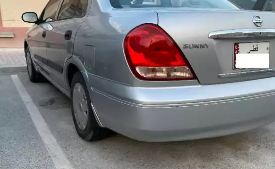 مستعملة Nissan Sunny للبيع في الدوحة #8647 - 1  صورة 