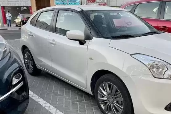استفاده شده Suzuki Baleno برای فروش که در دوحه #8693 - 1  image 
