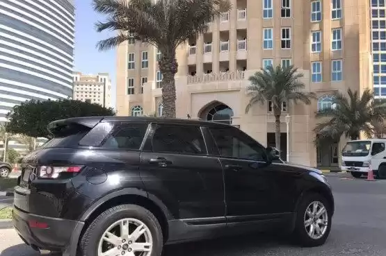 Kullanılmış Land Rover Unspecified Satılık içinde Al Sadd , Doha #8761 - 1  image 