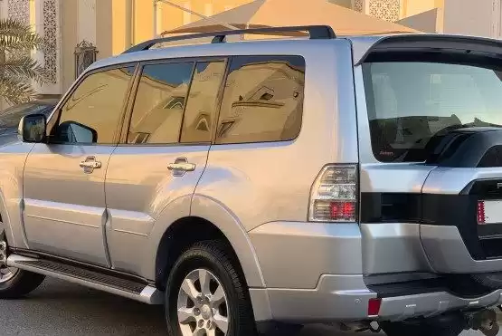 مستعملة Mitsubishi Pajero للبيع في الدوحة #8766 - 1  صورة 