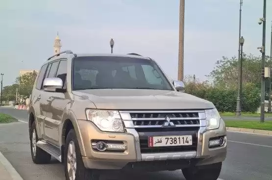 مستعملة Mitsubishi Pajero للبيع في الدوحة #8798 - 1  صورة 