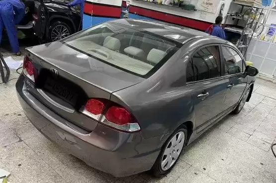 استفاده شده Honda Civic برای فروش که در دوحه #8827 - 1  image 