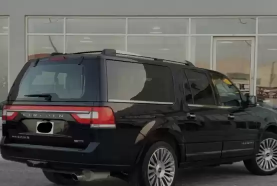 Использовал Lincoln Navigator Продается в Аль-Садд , Доха #8874 - 1  image 