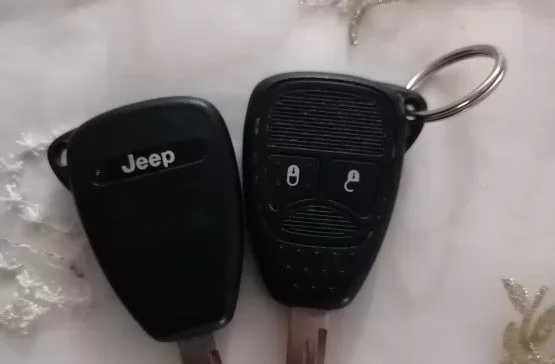 Usado Jeep Compass Venta en Doha #8885 - 3  image 