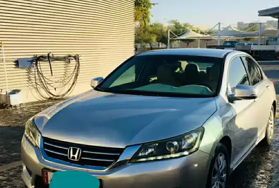 مستعملة Honda Accord للبيع في الدوحة #9053 - 1  صورة 