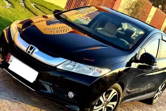 مستعملة Honda City للبيع في الدوحة #9062 - 1  صورة 