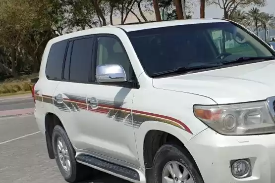 Used Toyota Land Cruiser For Sale in Al Sadd , Doha #9103 - 1  image 