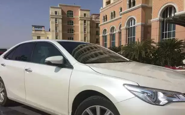 مستعملة Toyota Camry للبيع في الدوحة #9180 - 1  صورة 