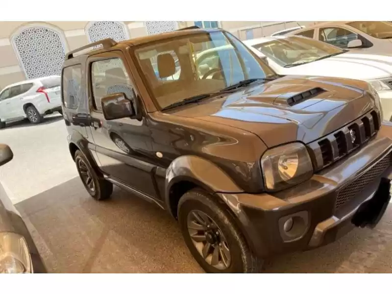مستعملة Suzuki Jimny للبيع في الدوحة #9232 - 1  صورة 
