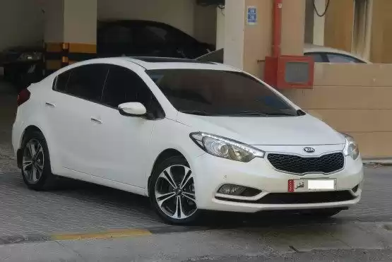 Использовал Kia Cerato Продается в Аль-Садд , Доха #9240 - 1  image 