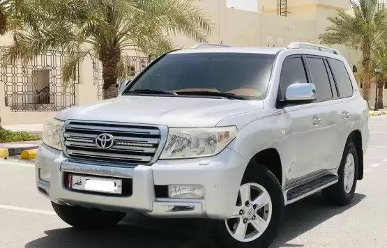用过的 Toyota Land Cruiser 出售 在 多哈 #9360 - 1  image 
