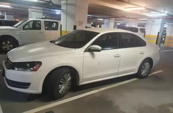 Used Volkswagen Passat For Sale in Al Sadd , Doha #9460 - 1  image 