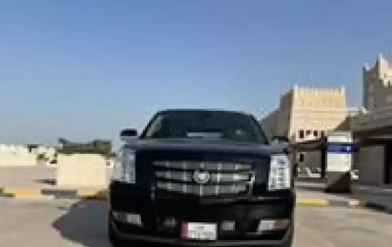 استفاده شده Cadillac Escalade برای فروش که در السد , دوحه #9508 - 1  image 