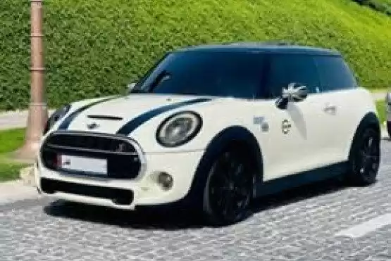 Utilisé Mini Unspecified À vendre au Al-Sadd , Doha #9526 - 1  image 