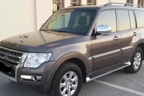 مستعملة Mitsubishi Pajero للبيع في الدوحة #9578 - 1  صورة 