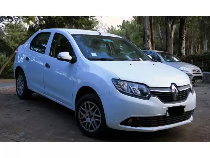Gebraucht Renault Unspecified Zu vermieten in Al Sadd , Doha #9595 - 1  image 