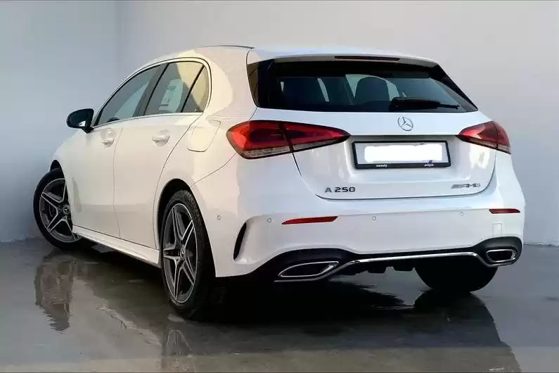 استفاده شده Mercedes-Benz Unspecified برای فروش که در دوحه #9645 - 1  image 