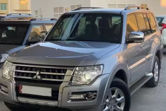 Использовал Mitsubishi Pajero Продается в Доха #9807 - 1  image 