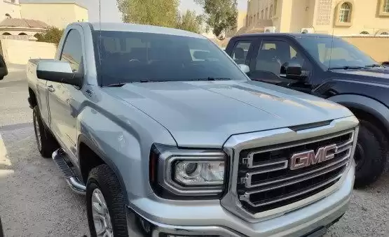 مستعملة GMC Pickup للبيع في الدوحة #9849 - 1  صورة 