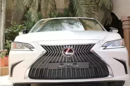 مستعملة Lexus ES للبيع في الدوحة #9872 - 1  صورة 