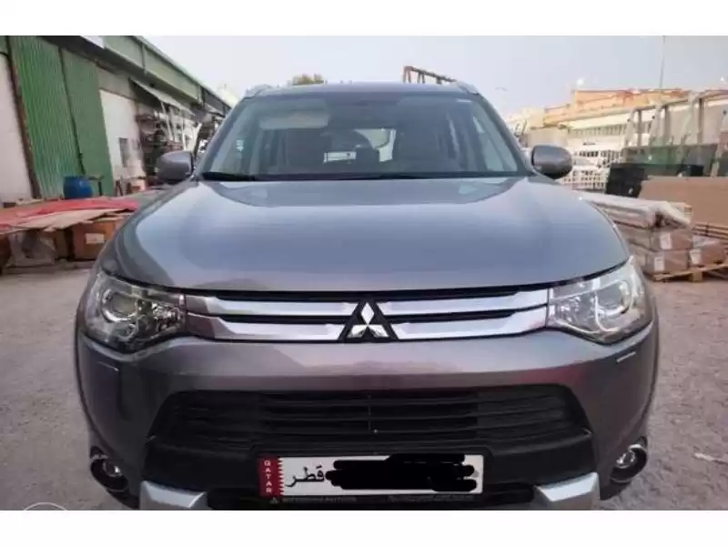 مستعملة Mitsubishi Outlander للبيع في الدوحة #9915 - 1  صورة 