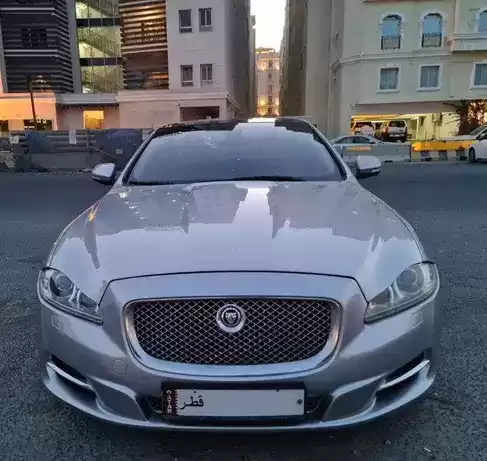 استفاده شده Jaguar XJ برای فروش که در دوحه #9956 - 1  image 