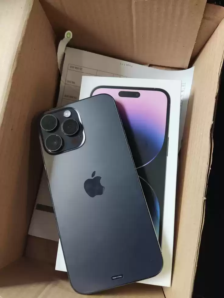 Smart phones Items  in Bur Dubai , Dubai #5145 - 1  image 