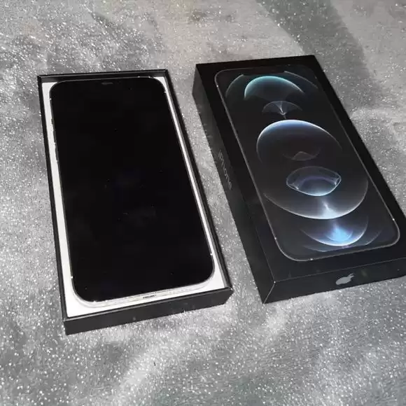 Smart phones Items  in Bur Dubai , Dubai #5152 - 1  image 