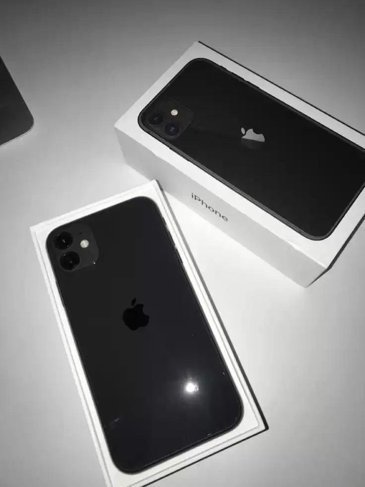 Smart phones Items  in Bur Dubai , Dubai #5181 - 1  image 