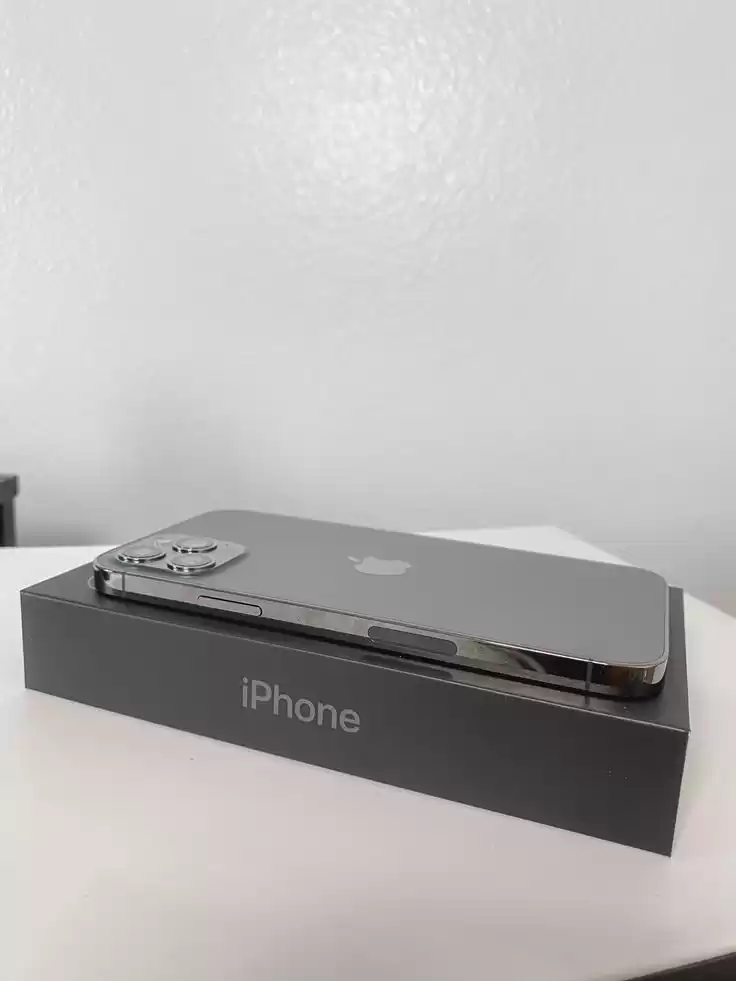 Smart phones Items  in Maple at Dubai Hills Estate , Dubai Hills Estate , Dubai #5539 - 1  image 