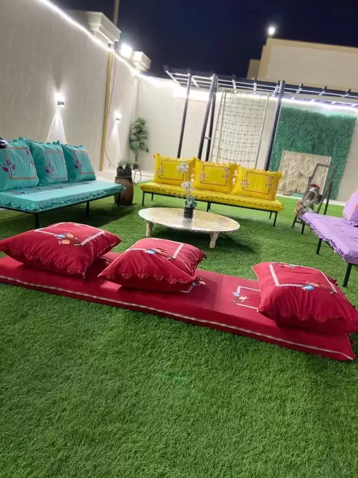 Home & Garden Items  in Dubai #5568 - 1  image 