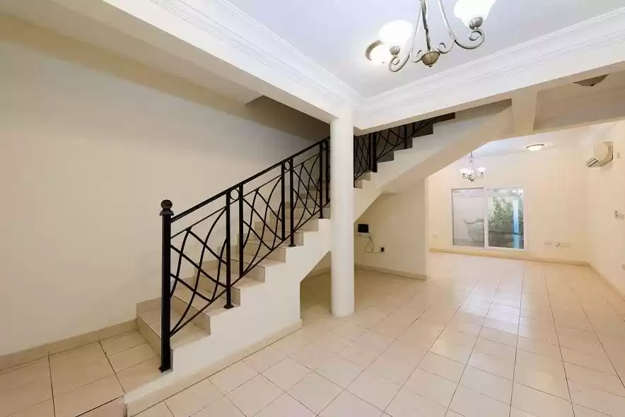 Residential Ready Property 3 Bedrooms S/F Villa in Compound  for rent in Al Sadd , Doha #10137 - 1  image 