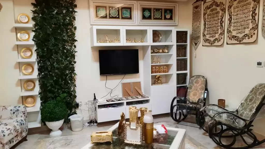 yerleşim Hazır Mülk 3 yatak odası S/F Apartman  kiralık içinde Al Sadd , Doha #10203 - 1  image 