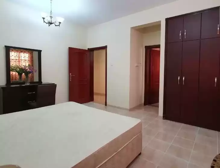 Wohn Klaar eigendom 3 Schlafzimmer S/F Villa in Verbindung  zu vermieten in Al Sadd , Doha #10247 - 1  image 