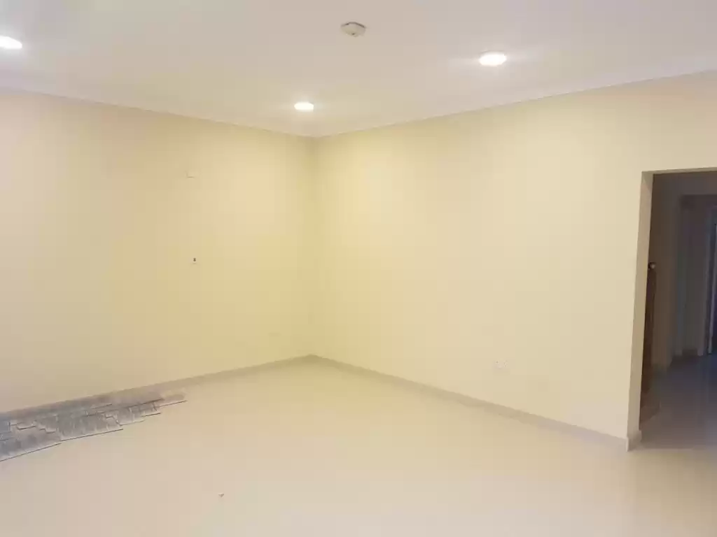 Residential Ready Property 4 Bedrooms U/F Villa in Compound  for rent in Al Sadd , Doha #10356 - 1  image 
