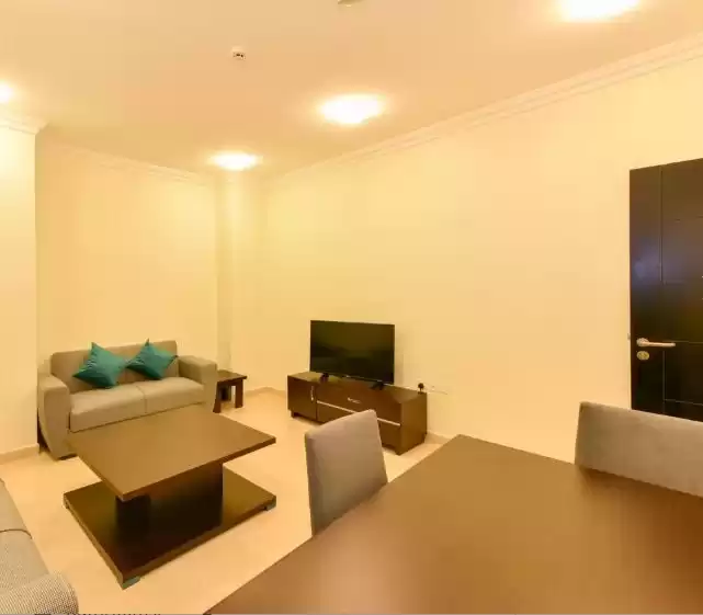 Wohn Klaar eigendom 2 Schlafzimmer F/F Wohnung  zu vermieten in Doha #10387 - 1  image 