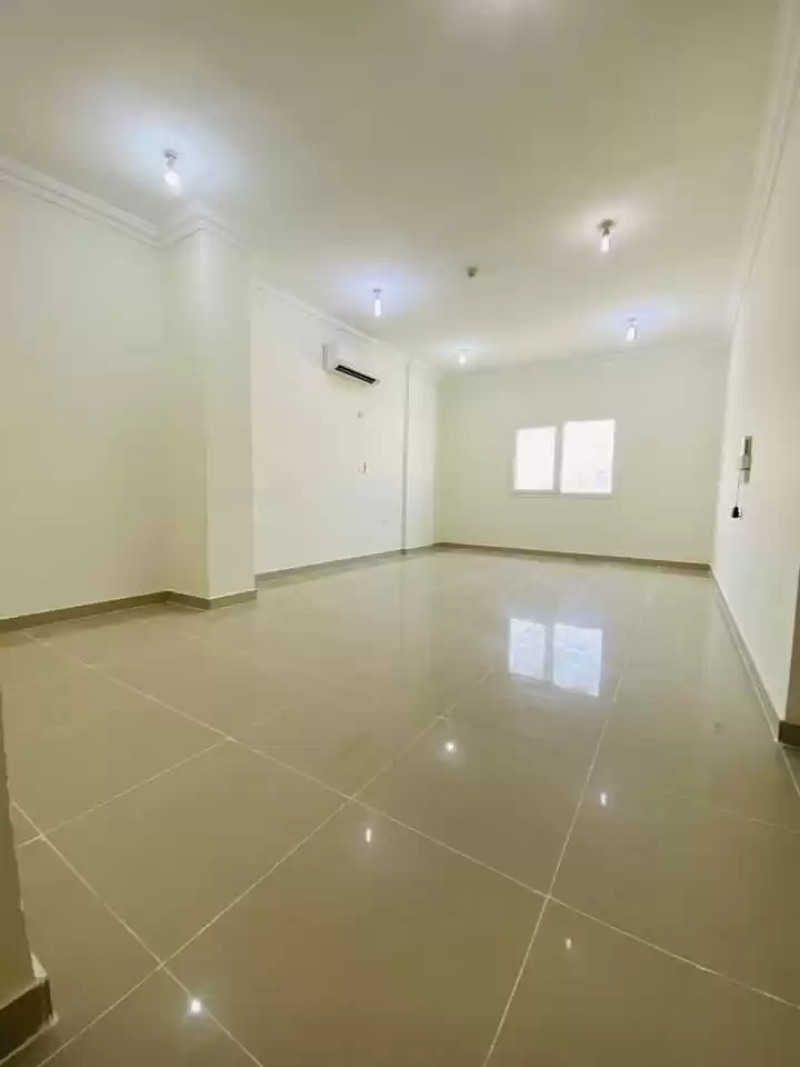 Residential Ready Property 3 Bedrooms U/F Apartment  for rent in Al Sadd , Doha #10474 - 1  image 