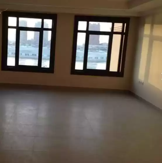 Wohn Klaar eigendom 2 Schlafzimmer S/F Stadthaus  zu vermieten in Al Sadd , Doha #10515 - 1  image 