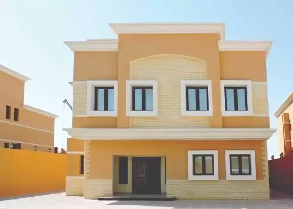 Residential Ready Property 6 Bedrooms U/F Villa in Compound  for rent in Doha #10593 - 1  image 